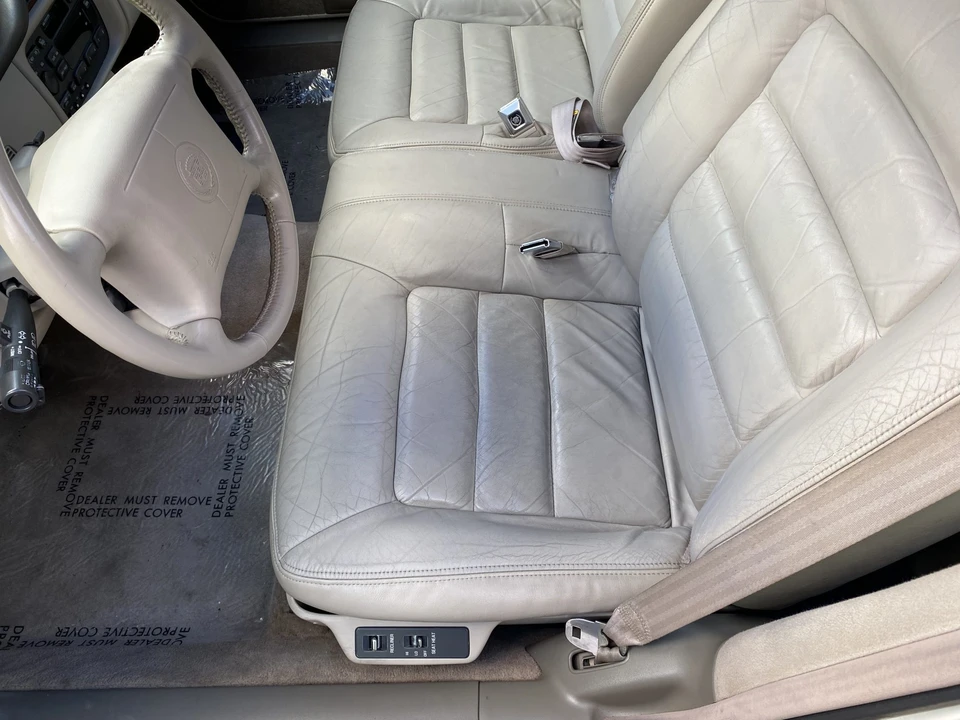 1996 Cadillac DeVille 7th Gen - Image 18 of 31