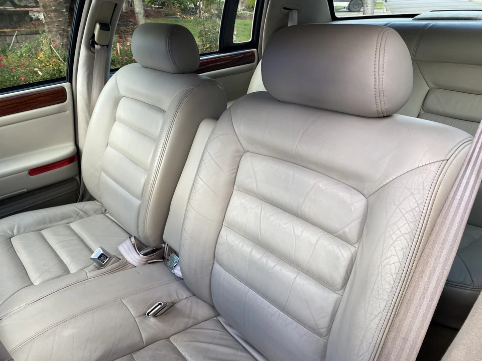 1996 Cadillac DeVille 7th Gen - Image 17 of 31