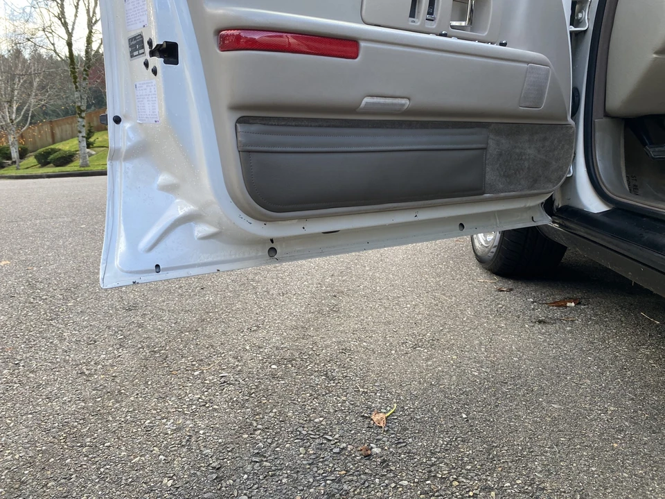 1996 Cadillac DeVille 7th Gen - Image 21 of 31