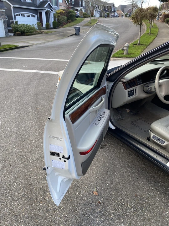 1996 Cadillac DeVille 7th Gen - Image 19 of 31