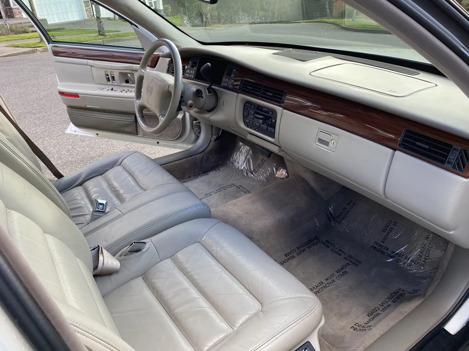 1996 Cadillac DeVille 7th Gen - Image 30 of 31