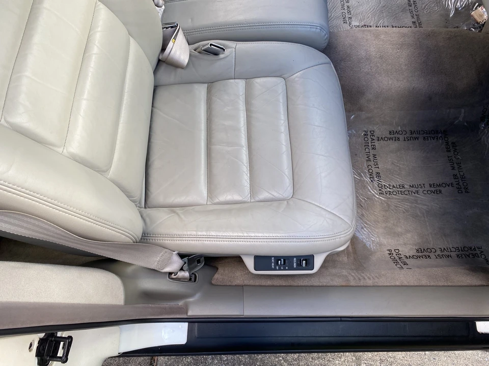 1996 Cadillac DeVille 7th Gen - Image 23 of 31