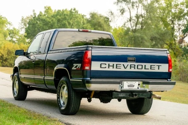 1996 Chevrolet C/K 4th Gen - Image 2 of 8