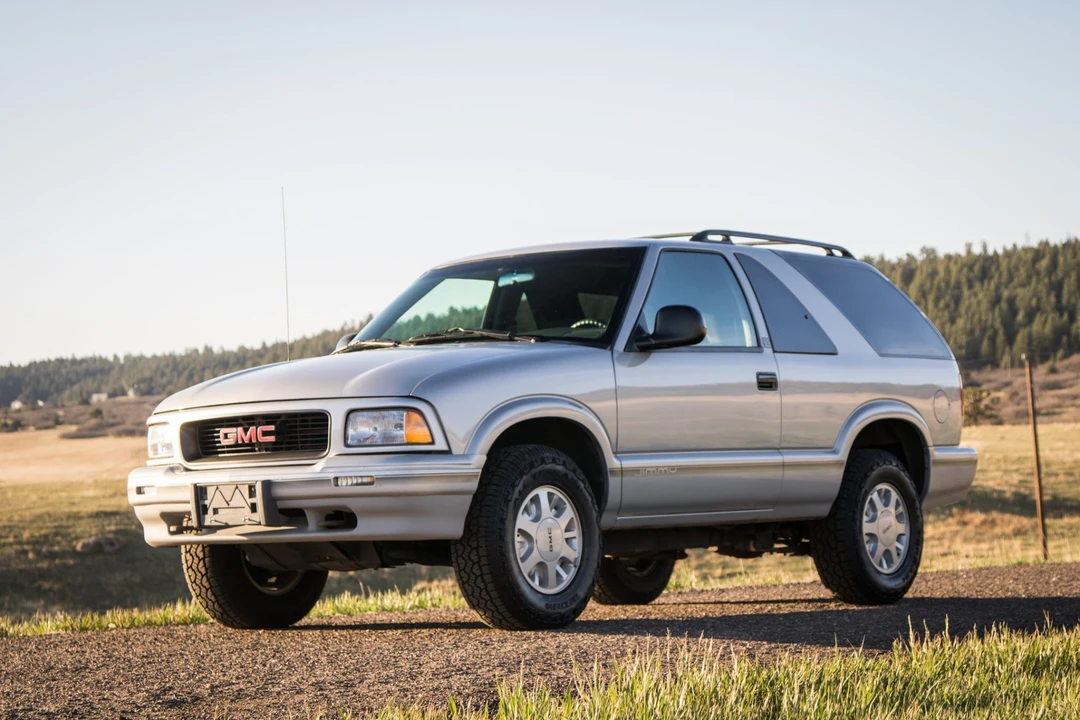 1997 GMC S-15 Jimmy 2nd Gen - Image 5 of 31