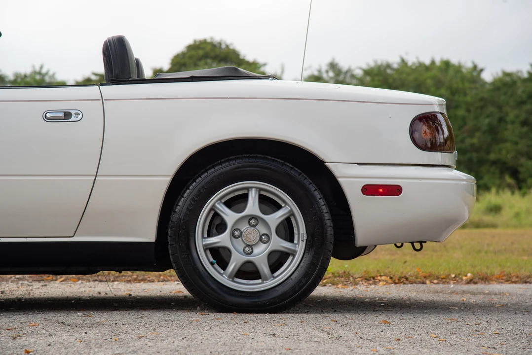 1997 Mazda NA MX-5 Miata - Image 27 of 31