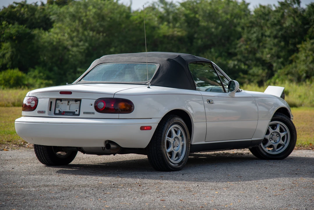 1997 Mazda NA MX-5 Miata - Image 13 of 31