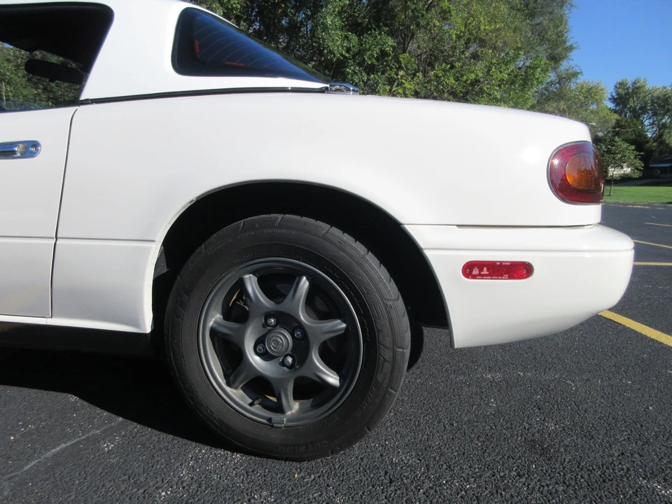 1997 Mazda NA MX-5 Miata - Image 21 of 31