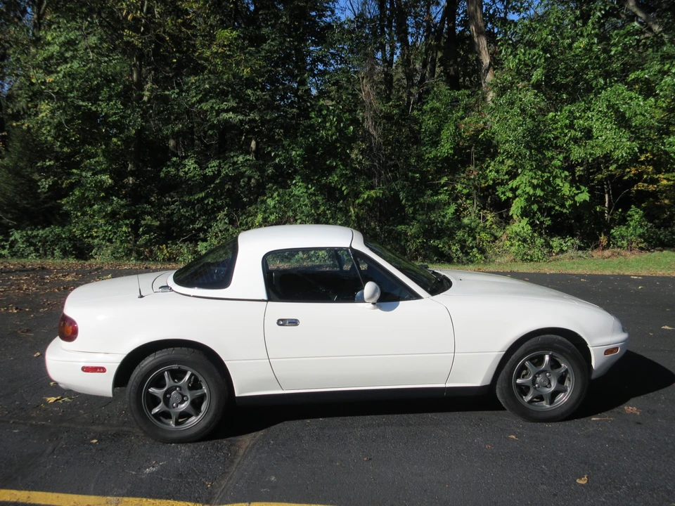 1997 Mazda NA MX-5 Miata - Image 11 of 31