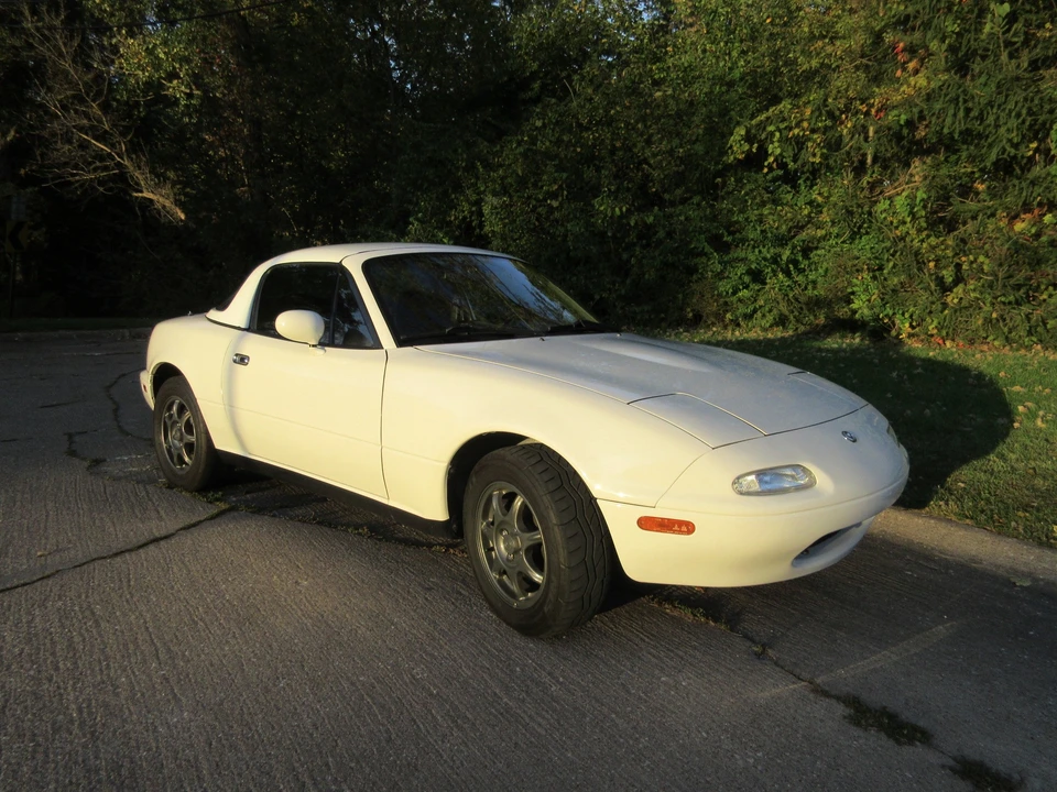 1997 Mazda NA MX-5 Miata - Image 2 of 31