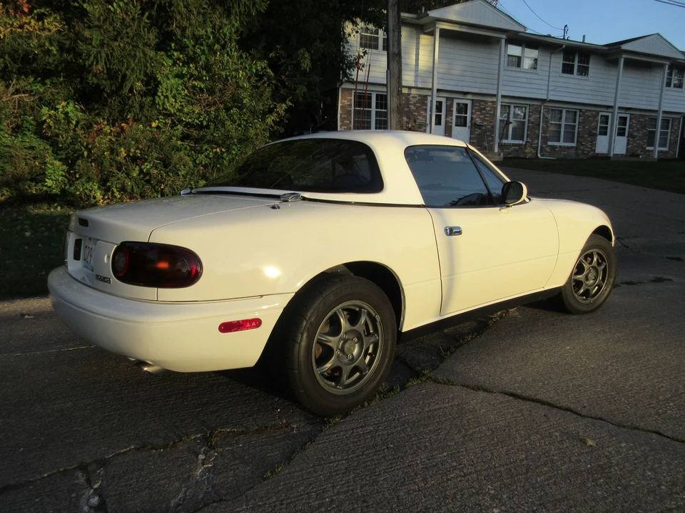 1997 Mazda NA MX-5 Miata - Image 3 of 31