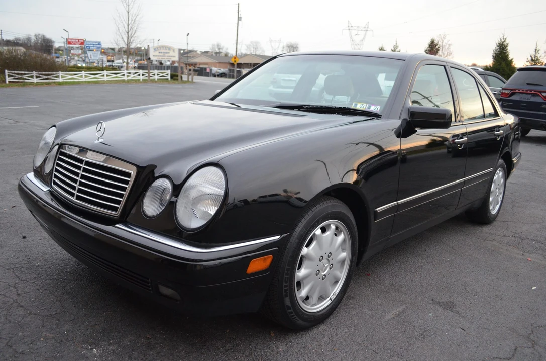 1997 Mercedes-Benz W210 E-Class - Image 2 of 31