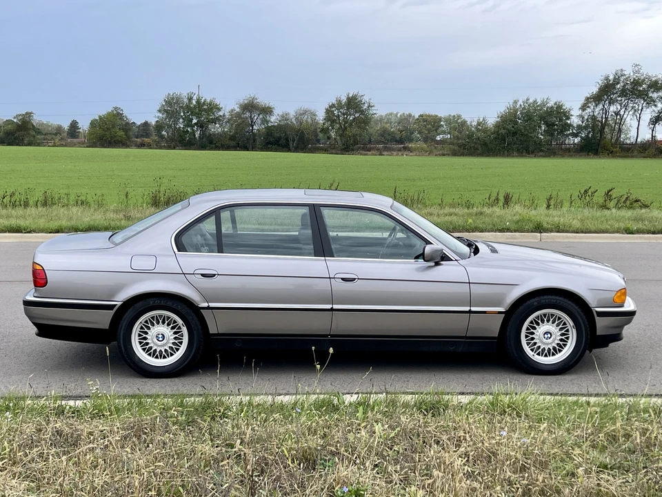 1998 BMW E38 7 Series - Image 30 of 31