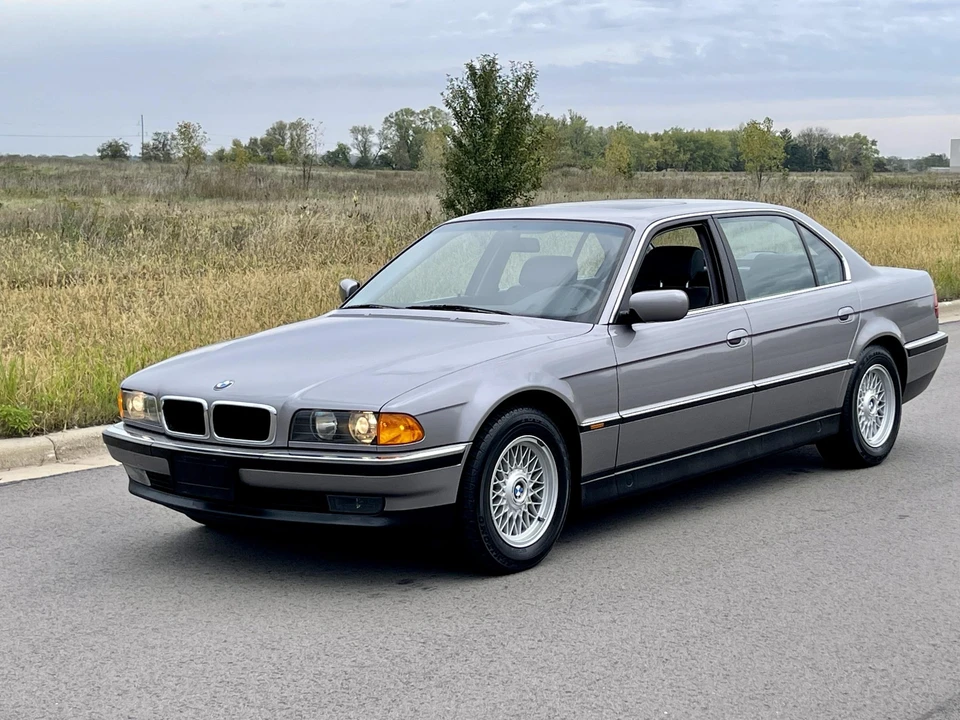 1998 BMW E38 7 Series - Image 8 of 31