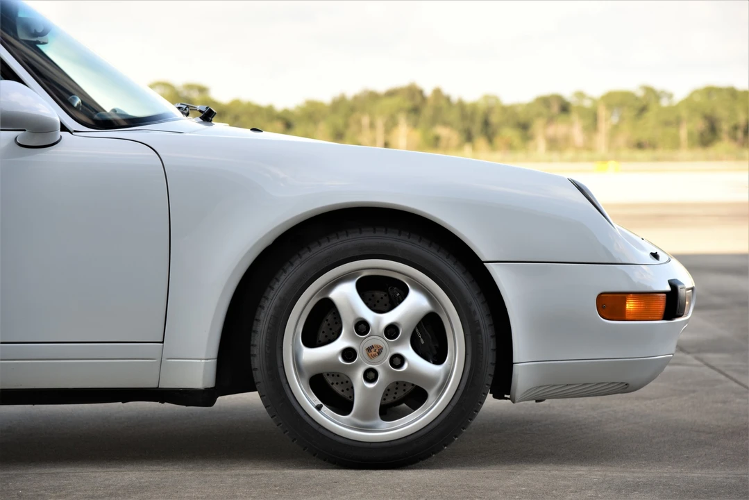 1998 Porsche 993 Carrera - Image 26 of 31