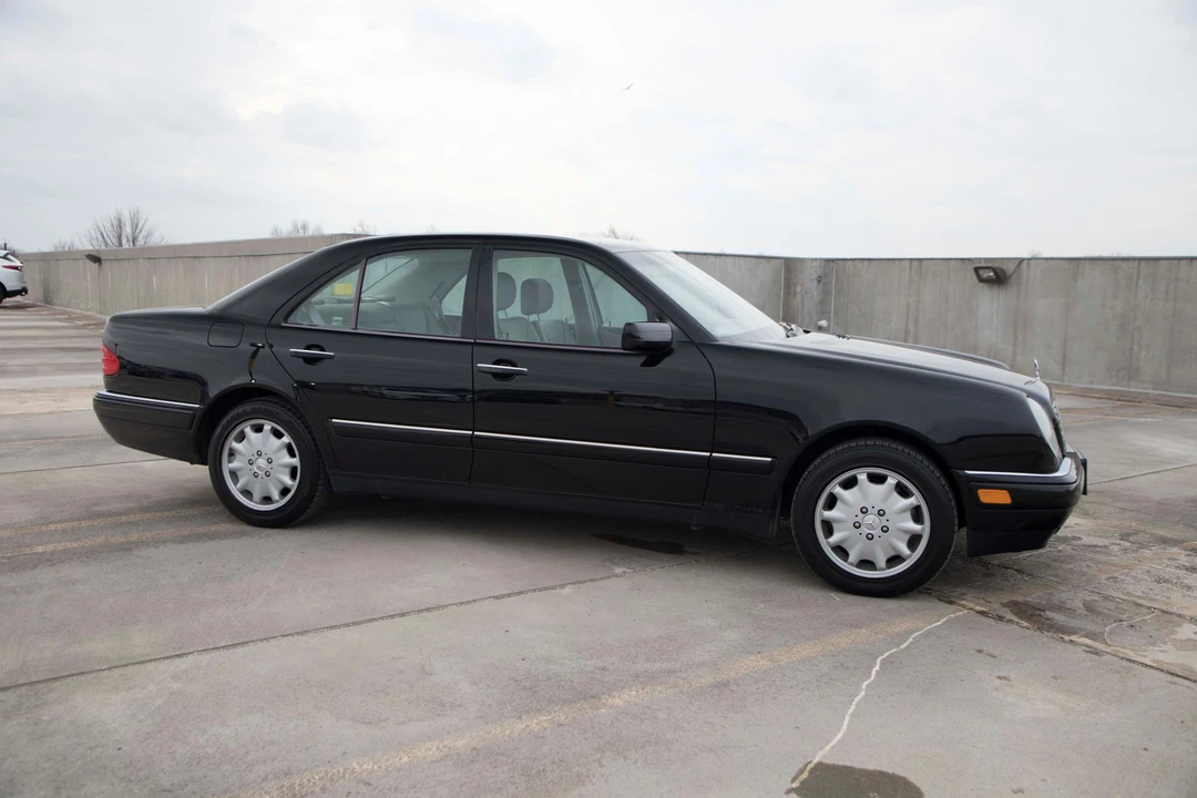 1999 Mercedes-Benz W210 E-Class - Image 13 of 31