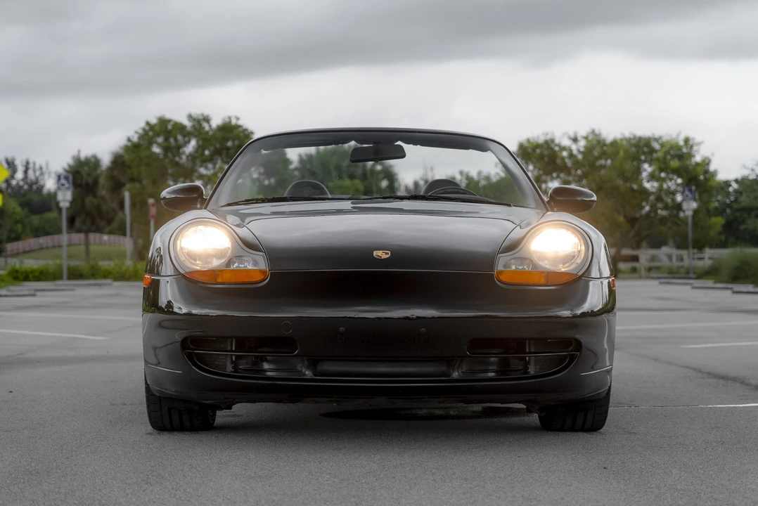 1999 Porsche 996 Carrera - Image 9 of 31