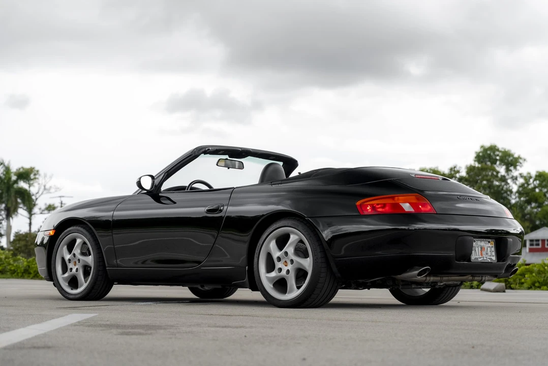 1999 Porsche 996 Carrera - Image 13 of 31