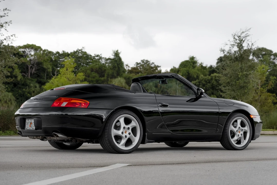 1999 Porsche 996 Carrera - Image 16 of 31