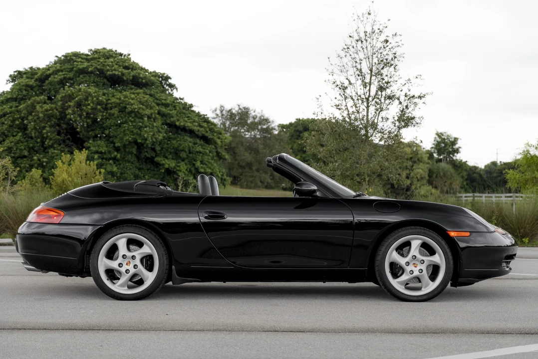 1999 Porsche 996 Carrera - Image 17 of 31