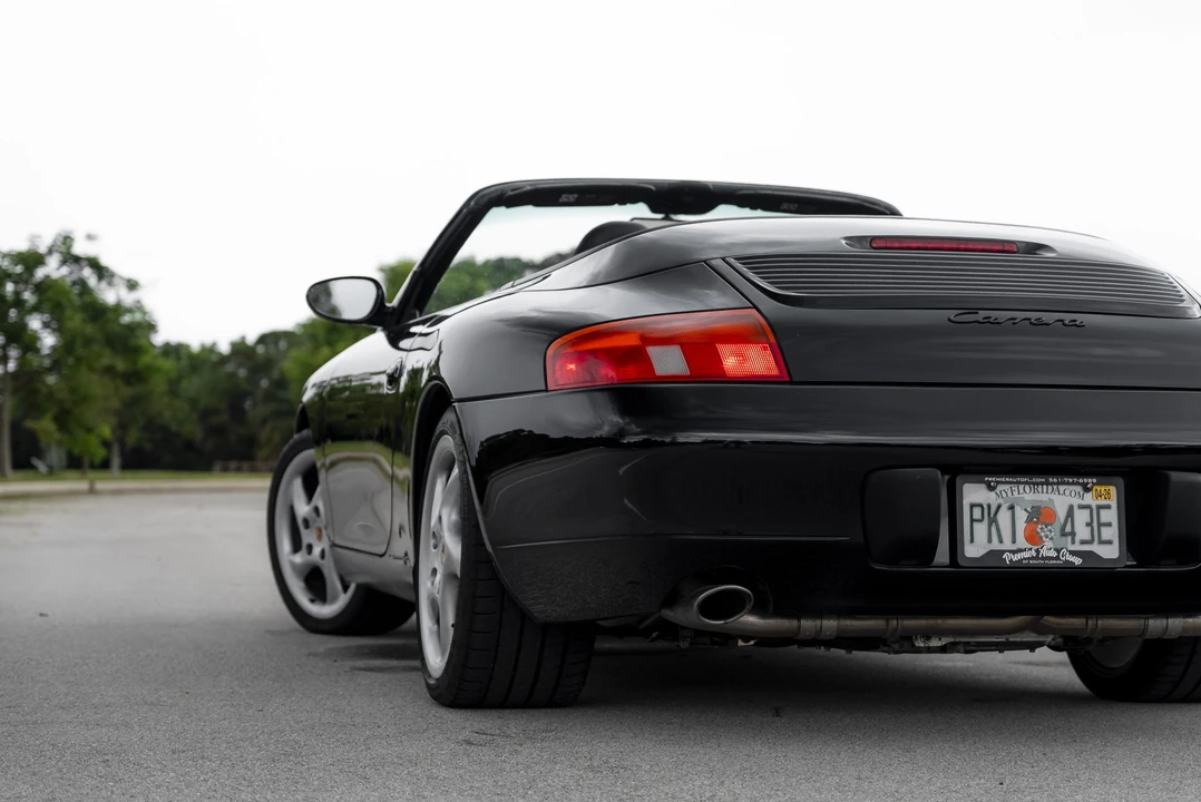 1999 Porsche 996 Carrera - Image 27 of 31
