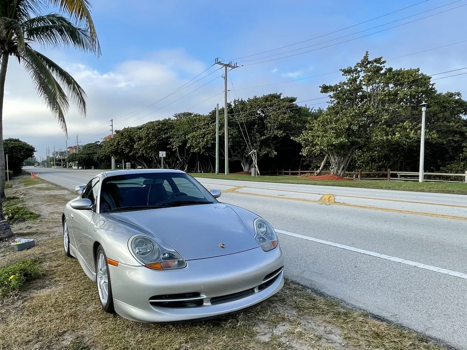 1999 Porsche 996 Carrera - Image 10 of 31
