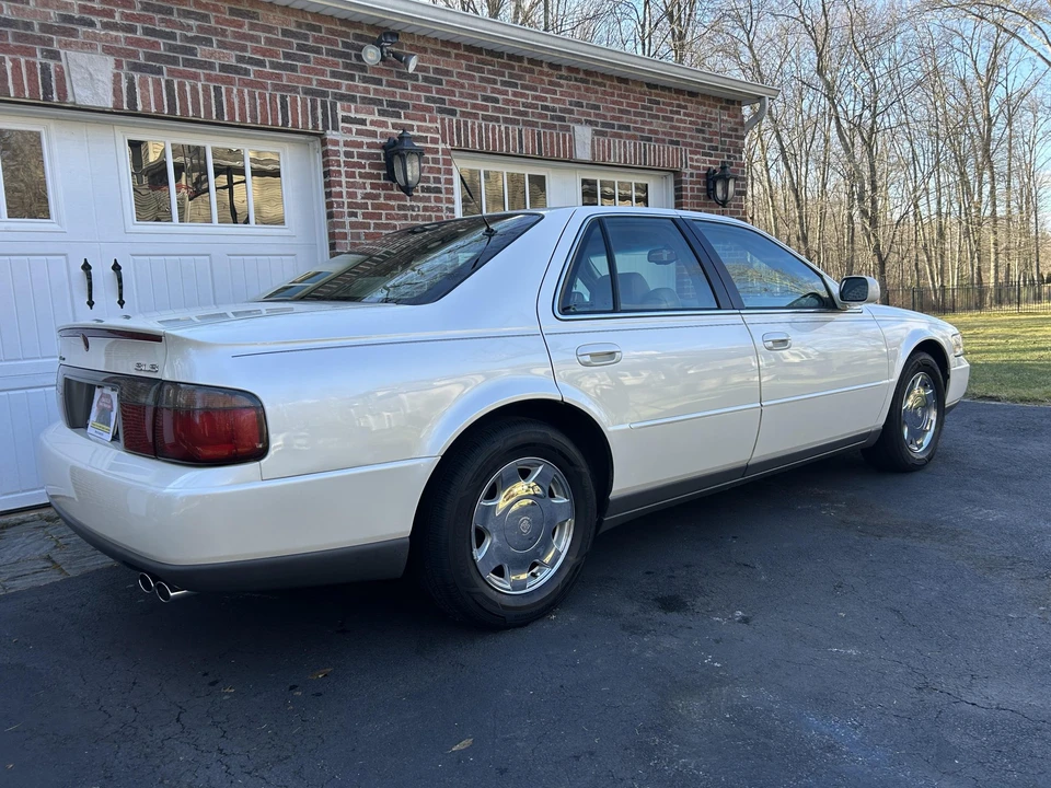 2000 Cadillac Seville - Image 10 of 31