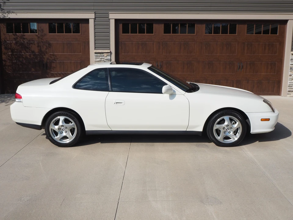 2000 Honda Prelude 5th Gen - Image 17 of 31