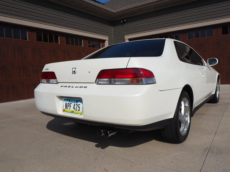 2000 Honda Prelude 5th Gen - Image 13 of 31