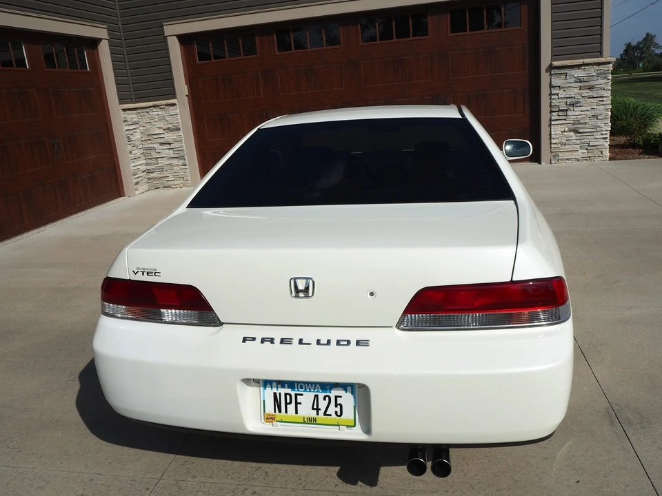 2000 Honda Prelude 5th Gen - Image 12 of 31
