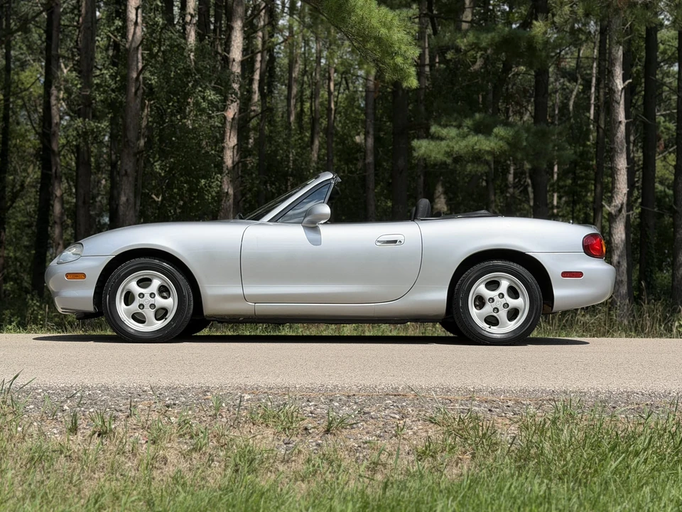 2000 Mazda NB MX-5 Miata - Image 18 of 31