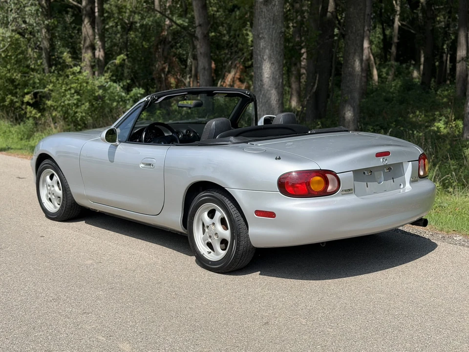 2000 Mazda NB MX-5 Miata - Image 23 of 31