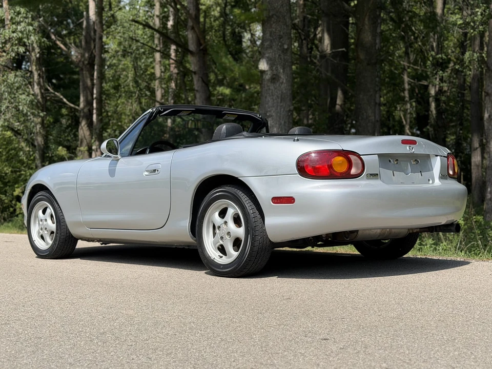 2000 Mazda NB MX-5 Miata - Image 21 of 31