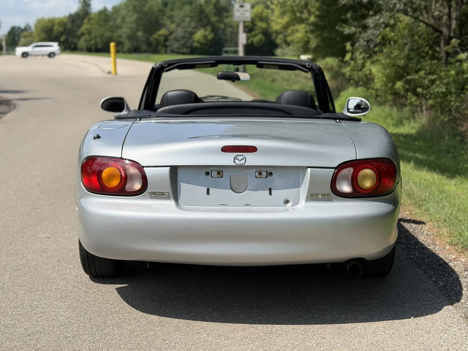 2000 Mazda NB MX-5 Miata - Image 25 of 31