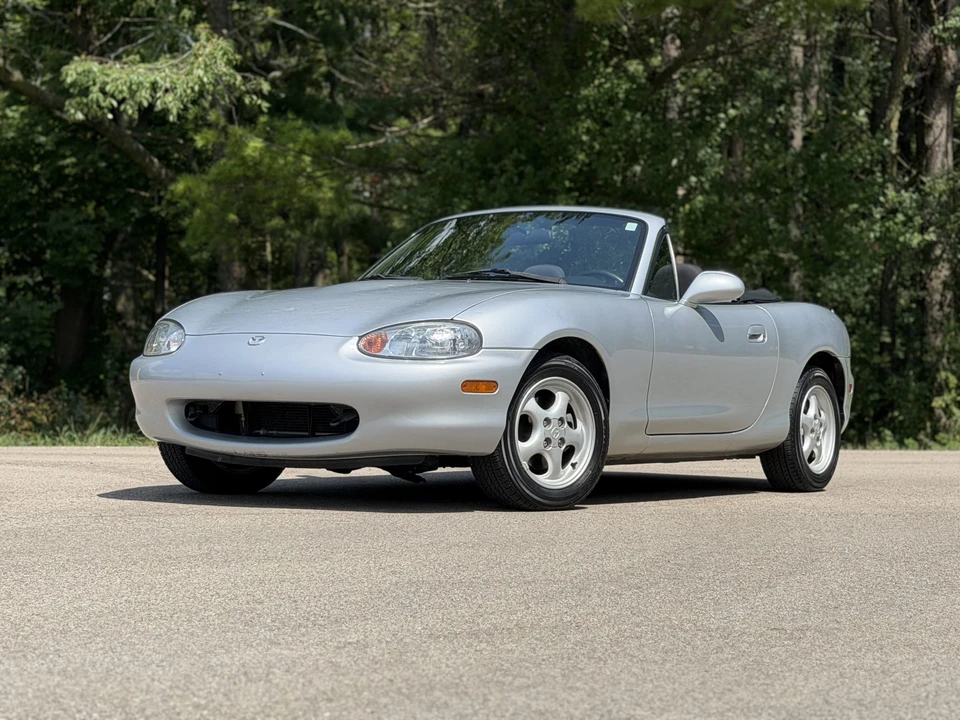 2000 Mazda NB MX-5 Miata - Image 3 of 31