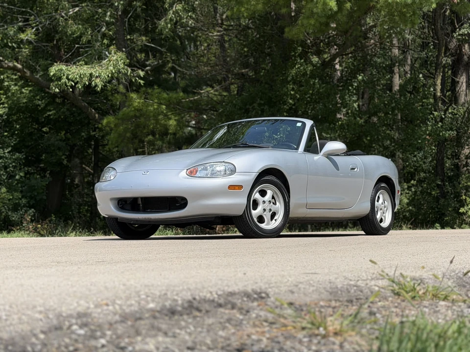 2000 Mazda NB MX-5 Miata - Image 5 of 31