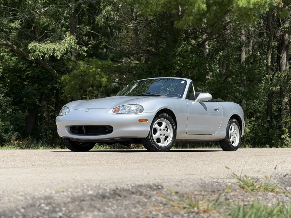 2000 Mazda NB MX-5 Miata - Image 11 of 31