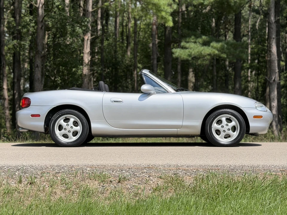 2000 Mazda NB MX-5 Miata - Image 30 of 31