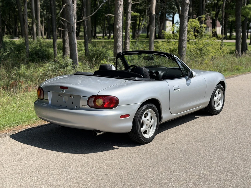 2000 Mazda NB MX-5 Miata - Image 27 of 31