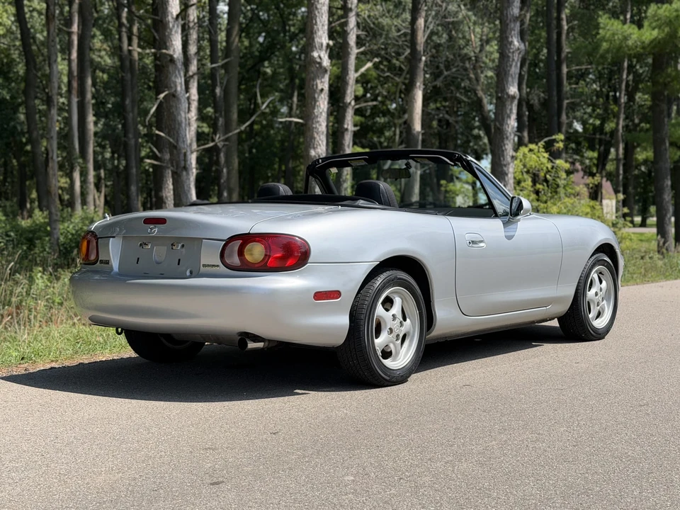 2000 Mazda NB MX-5 Miata - Image 26 of 31