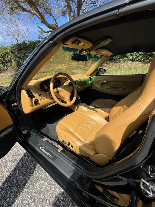 2000 Porsche 996 Carrera - Image 25 of 31