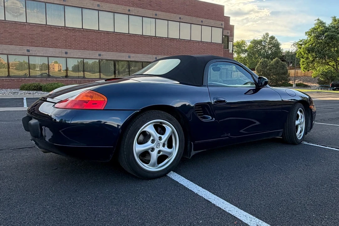 2000 Porsche 986 Boxster - Image 13 of 31