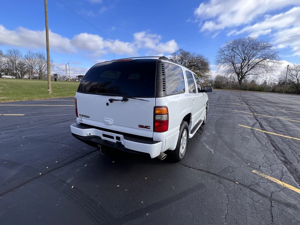 2001 GMC Yukon 2nd Gen - Image 21 of 31