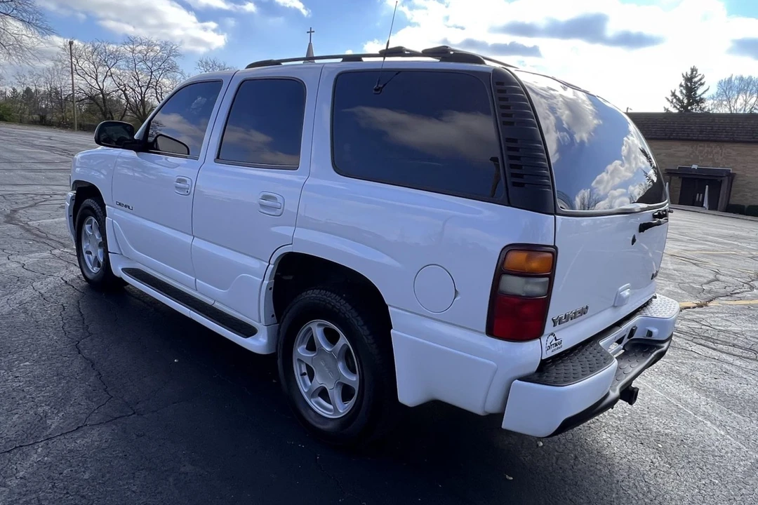 2001 GMC Yukon 2nd Gen - Image 26 of 31