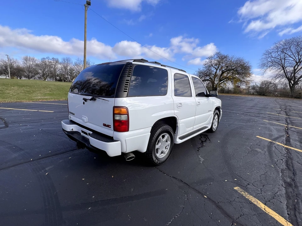 2001 GMC Yukon 2nd Gen - Image 20 of 31