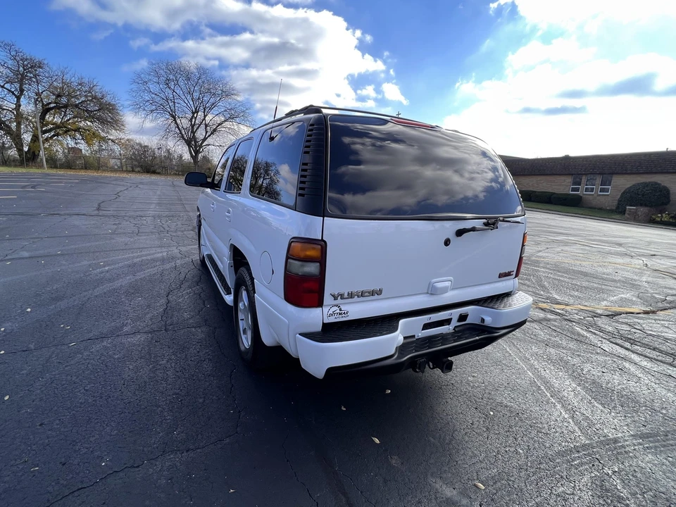 2001 GMC Yukon 2nd Gen - Image 24 of 31