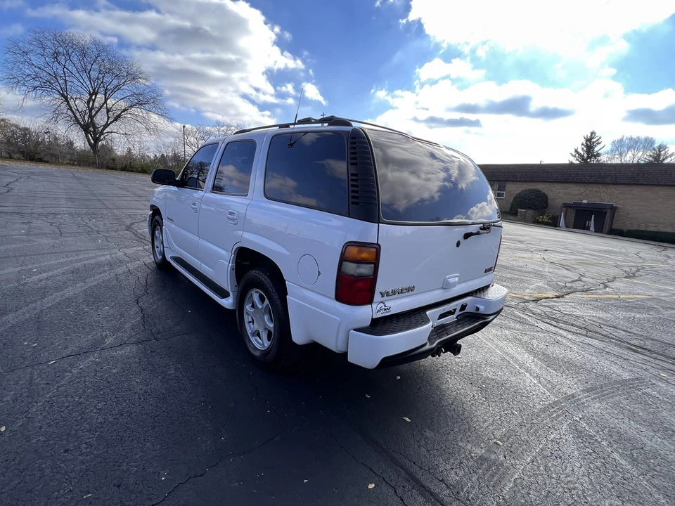 2001 GMC Yukon 2nd Gen - Image 25 of 31