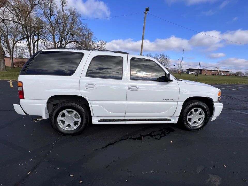 2001 GMC Yukon 2nd Gen - Image 16 of 31