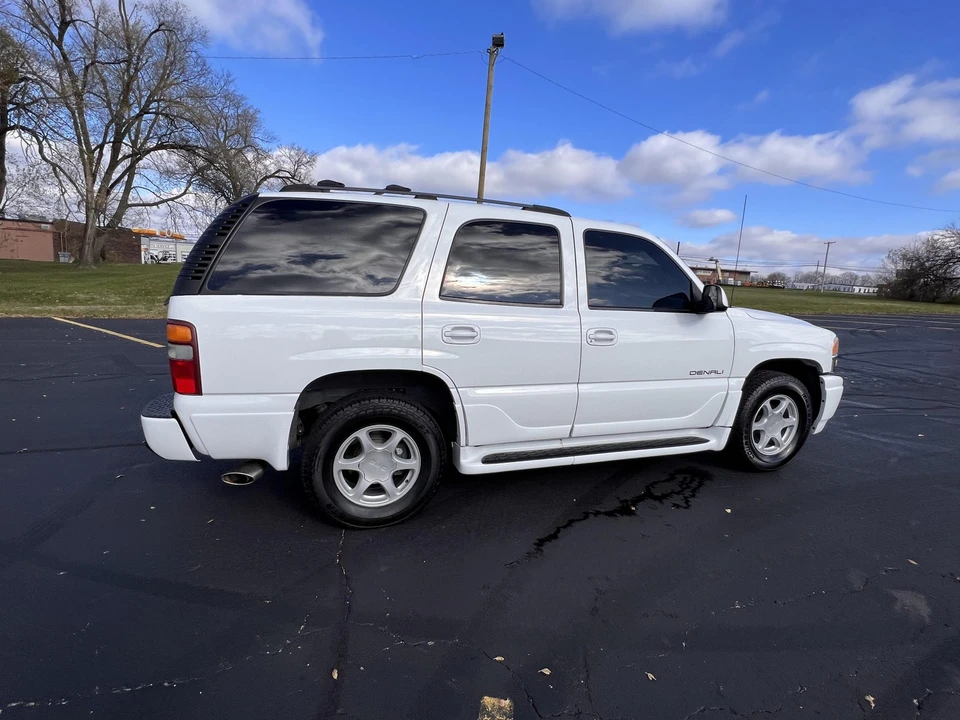 2001 GMC Yukon 2nd Gen - Image 18 of 31