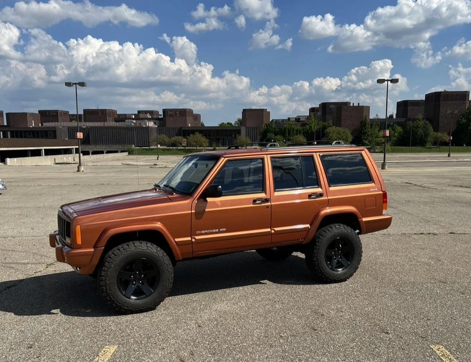 2001 Jeep XJ Cherokee - Image 9 of 31