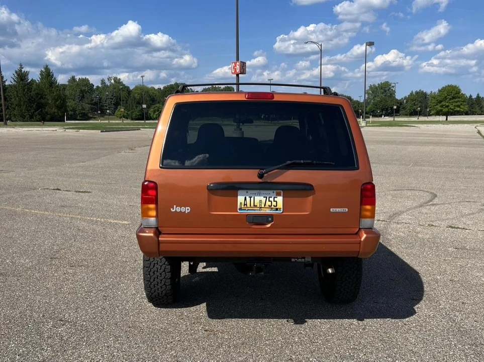 2001 Jeep XJ Cherokee - Image 19 of 31